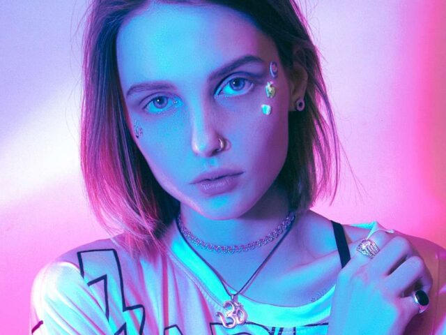 Clooney Swaps Vintage For Dazzling Eco Couture On The Red Carpet Street Style